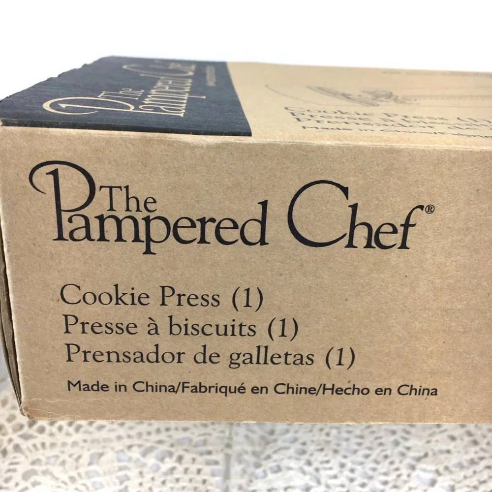 Retired Pampered Chef 16 Pc Cookie Press #1525 EUC